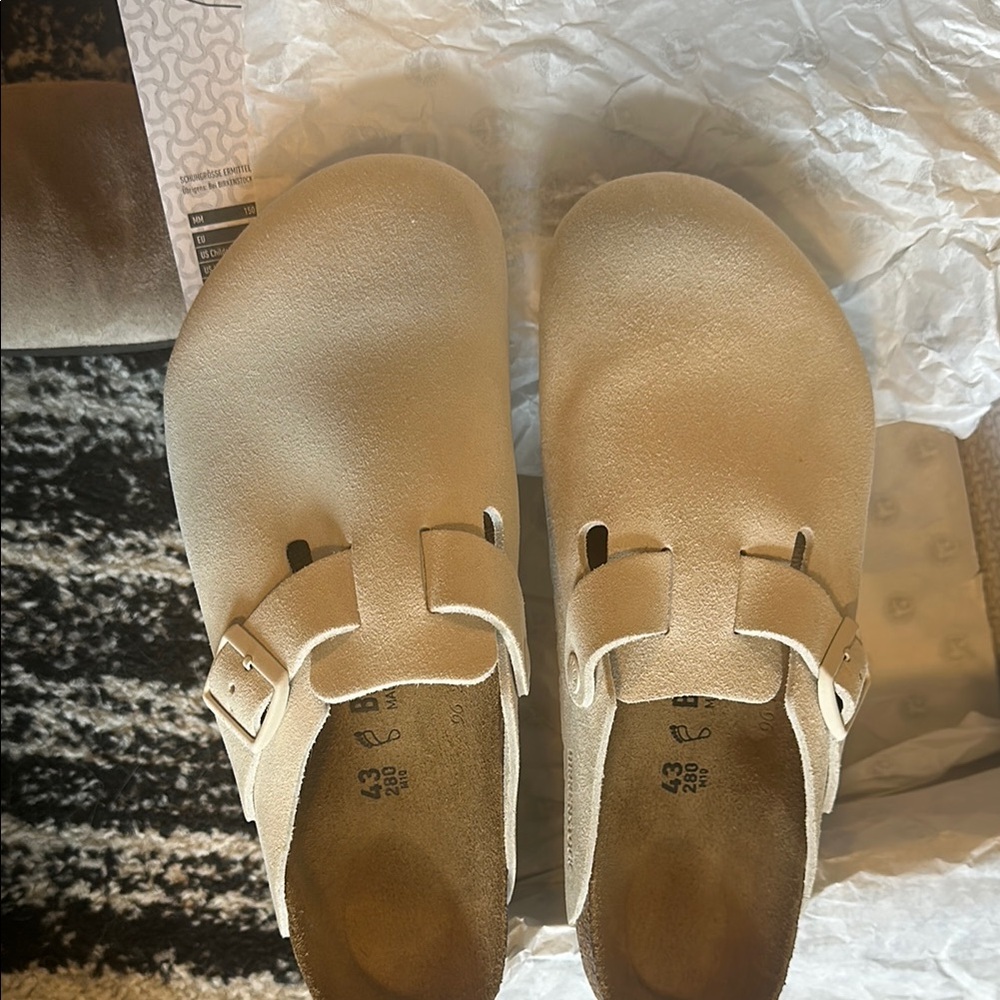 Birkenstock Boston Suede Clogs - Off-White